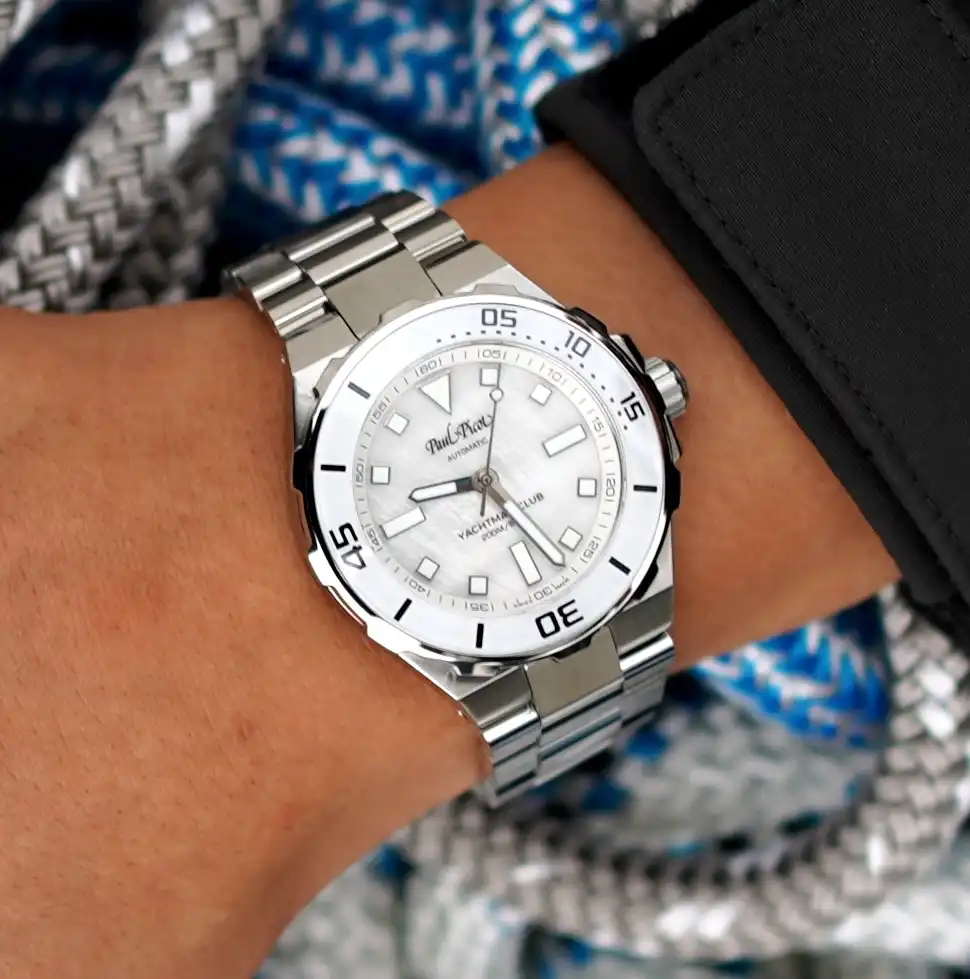 Y Club Lady Model 1
